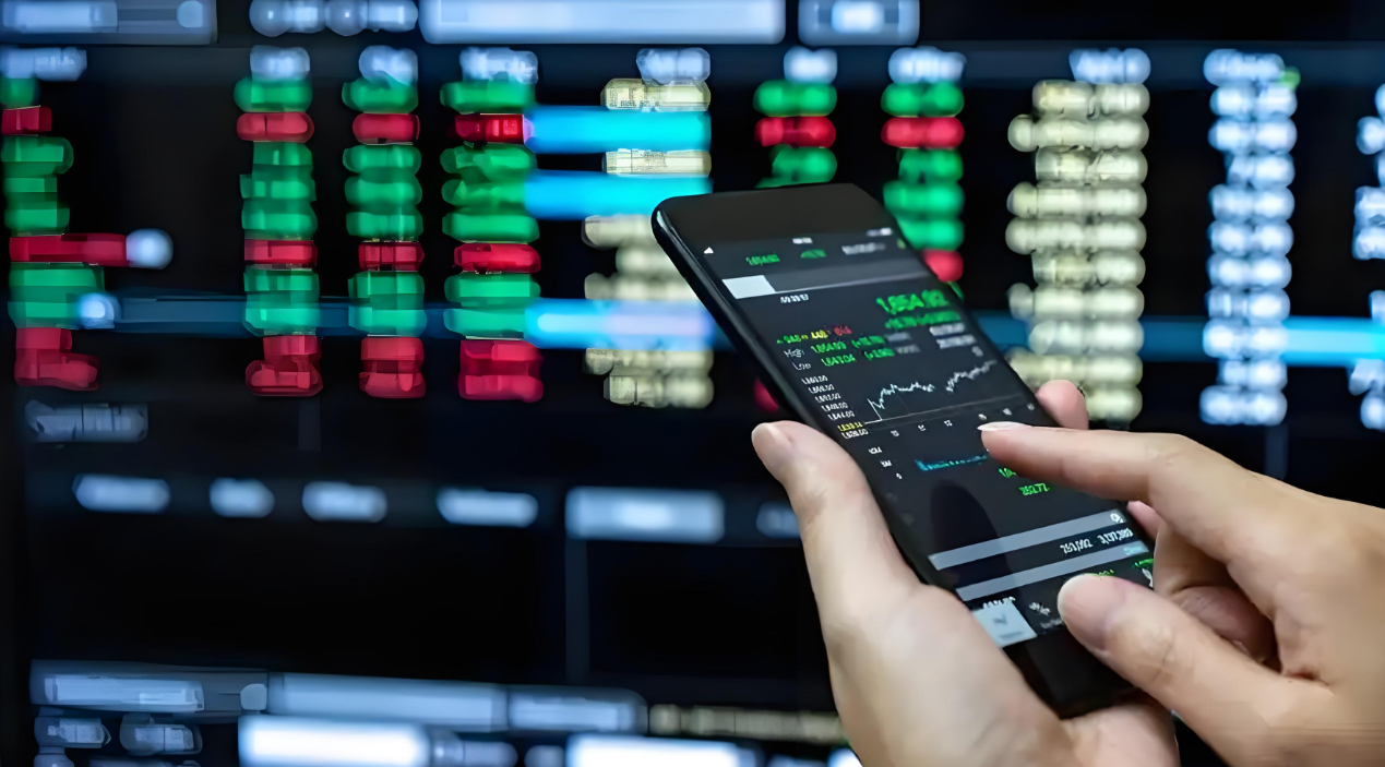 各行信用卡（金普卡）免年费条件大盘点，华夏银行怎么办金卡呢？