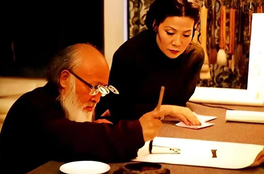  张大千 徐雯波 留影_张大千后代张轶凡_张大千 徐雯波 恋情