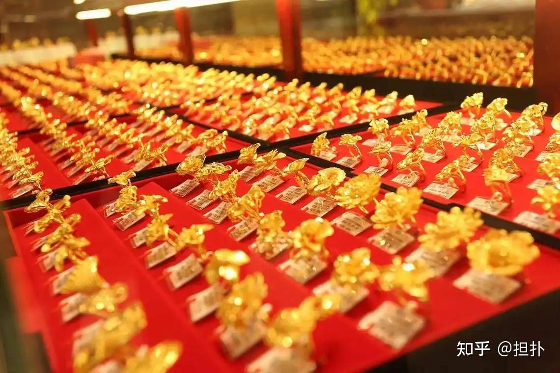 买黄金好还是股票好_黄金价格突破3300美元_特朗普关税政策对黄金影响