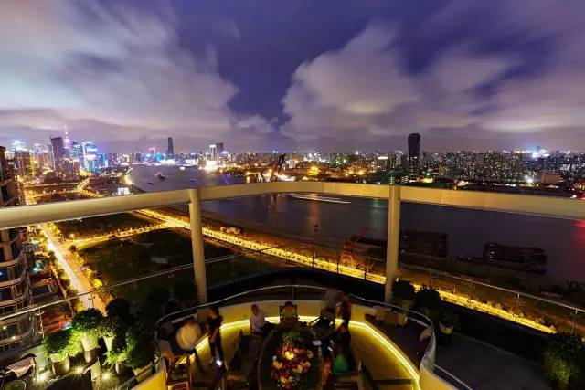 上海空中VR过山车_东方明珠电视塔高空体验_东方明珠过山车