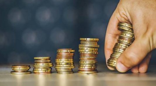 寻找抗跌又能赚钱的A股，哪些股票分红高还稳？