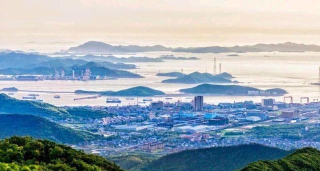 舟山绿色石化基地_舟山海底高铁隧道_物产中大与舟山自贸区