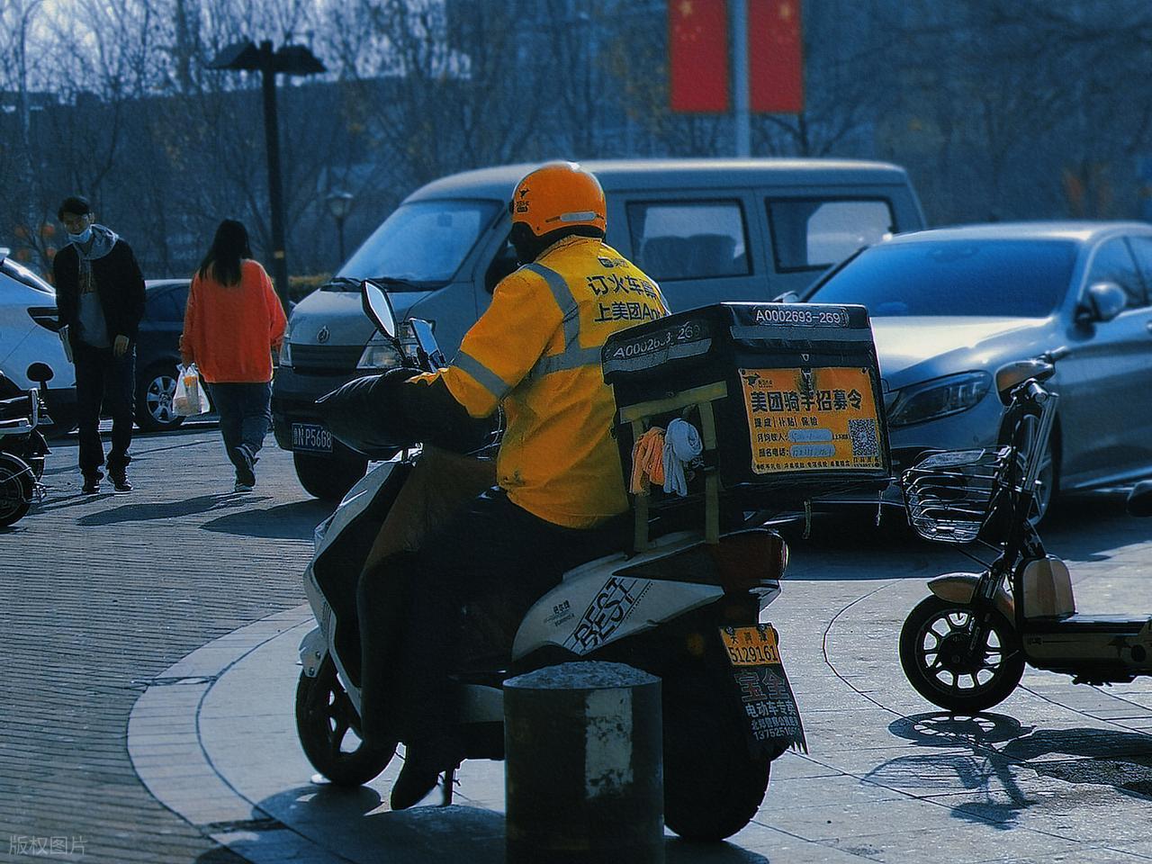 1万元以下投资项目_副业快速变现摆脱负债_职场技能产品化变现零投入