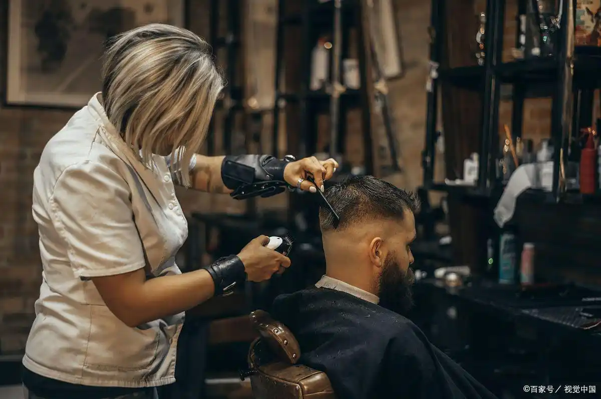开美容美发店赚钱新招：特色主题与多样服务开启盈利新模式