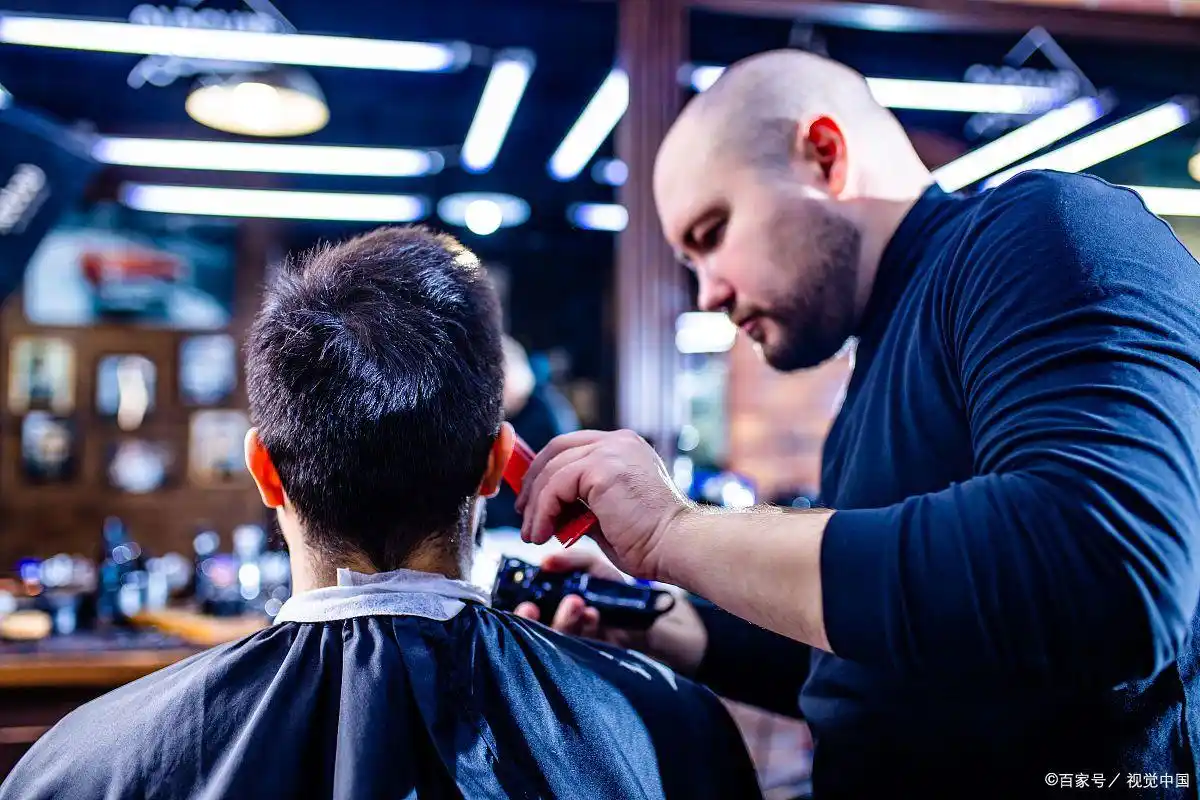 理发店创意盈利模式_开美容美发店赚钱方略_商业境学李六一